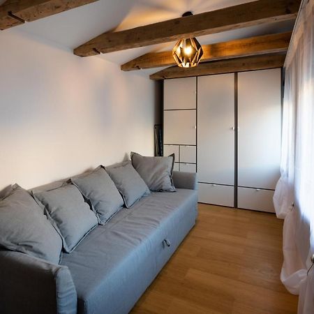 Merkela Loft Apartment Beside Vermanes Park Рига Екстериор снимка