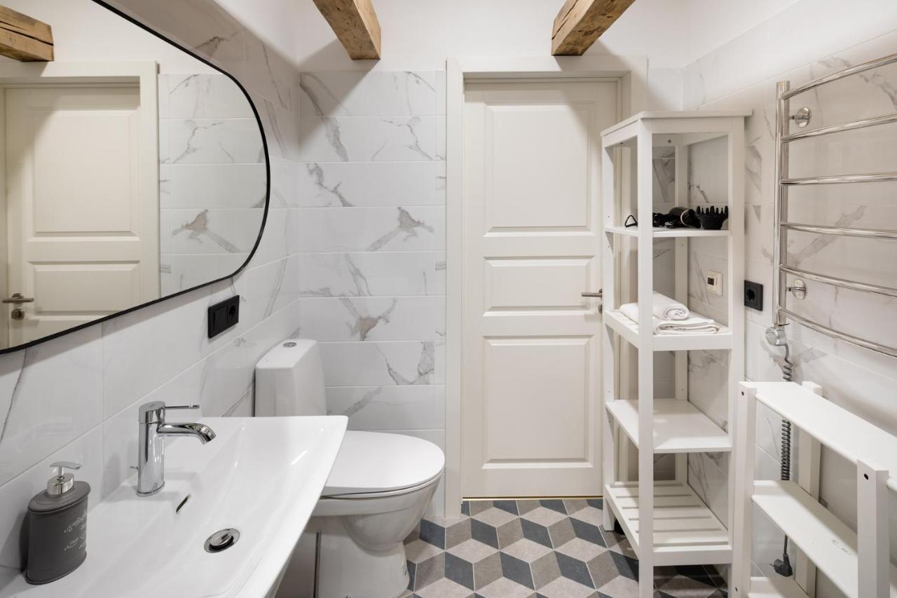 Merkela Loft Apartment Beside Vermanes Park Рига Екстериор снимка